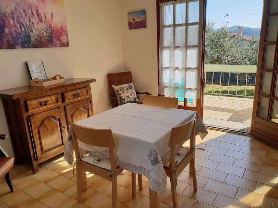 Residence Lou Cigaloun - Ana Location Gréoux-les-Bains المظهر الخارجي الصورة