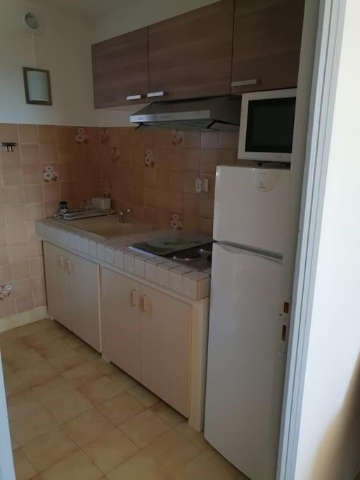 Residence Lou Cigaloun - Ana Location Gréoux-les-Bains المظهر الخارجي الصورة