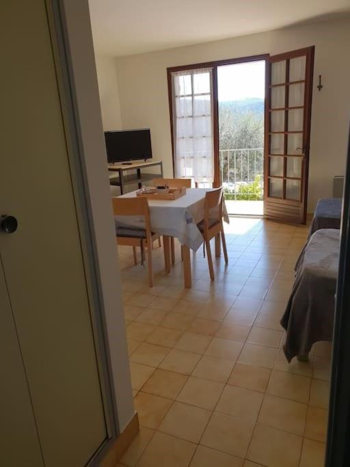 Residence Lou Cigaloun - Ana Location Gréoux-les-Bains المظهر الخارجي الصورة