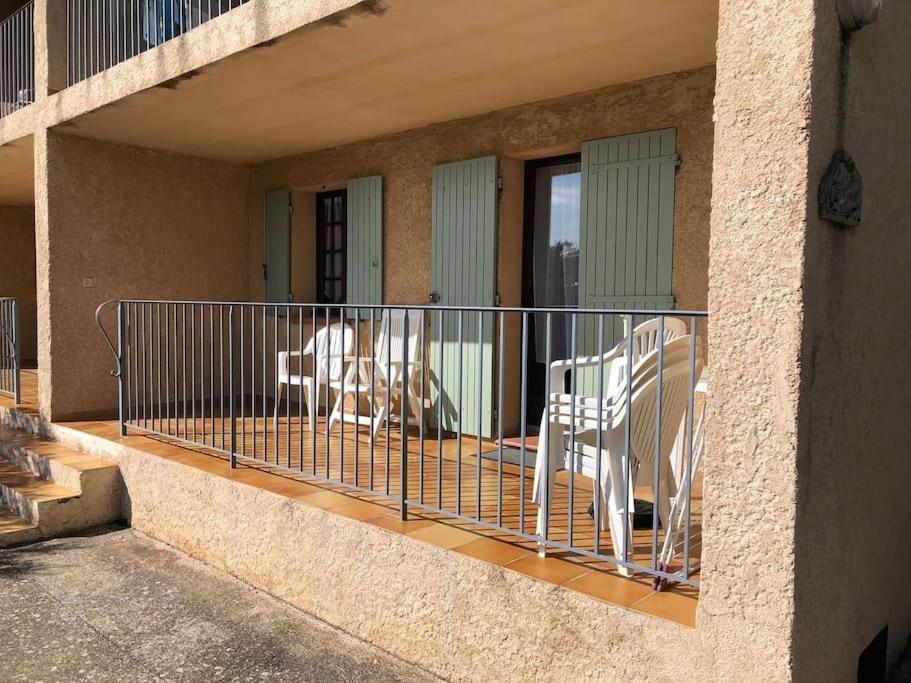Residence Lou Cigaloun - Ana Location Gréoux-les-Bains المظهر الخارجي الصورة