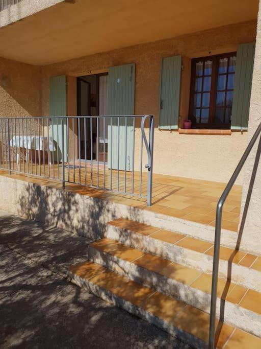 Residence Lou Cigaloun - Ana Location Gréoux-les-Bains المظهر الخارجي الصورة